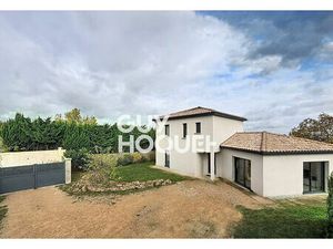 71570 CHANES - Villa 4Chbs + Dépendances