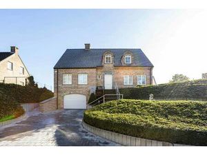 Huis te koop in Lessen met 3 slaapkamers