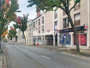 Location commerce 3 pièces 65 m² à Angers (49000)