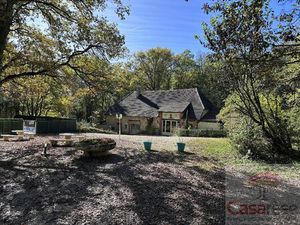 Vente commerce 16 pièces 345 m² Cahors (46000)