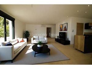 Villa toute neuve dans un joli village à proximité d’Ajaccio.