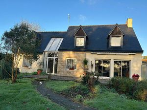 Maison Spacieuse à Vendre à Lanildut - Un Bien Rare !