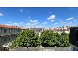 Vente appartement 1 pièce 24 m² à Saint-Germain-en-Laye (78100)  209 000 €