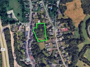 Terrain de +/- 29 ares  projet immobilier déjà pensé.