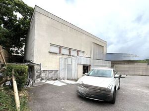 Vente local industriel 5 pièces 469 m² Saint-Germain-en-Laye (78100)