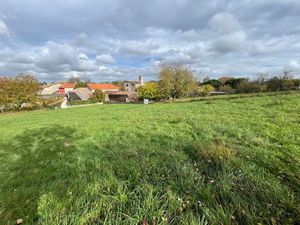 Vente terrain 1572 m² à Baignes-Sainte-Radegonde (16360)  25 000 €