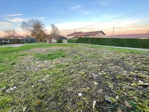 Vente terrain 755 m² à Viriat (01440)  75 000 €