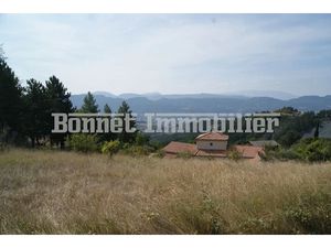 Vente terrain 2001 m² à Bellecombe-Tarendol (26110)  130 000 €