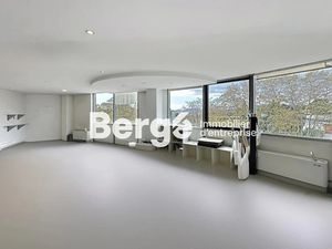 Vente locaux professionnels 98 m² à Le Cannet (06110)  182 000 €