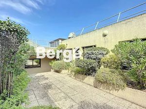 Vente locaux professionnels 88 m² à Mougins (06250)  254 332 €