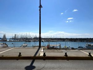 Vente locaux professionnels à Sète (34200)  102 000 €