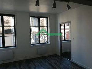 Location meublée appartement 1 pièce 26 m² à Arras (62000)  395 €