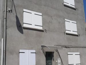 Location meublée appartement 1 pièce 19 m² à La Crau (83260)  660 €