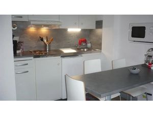 Location meublée appartement 1 pièce 24 m² à Gréoux-les-Bains (04800)  630 €
