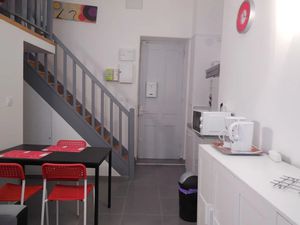 Location meublée appartement 2 pièces 34 m² à Lyon 7ème (69007)  782 €