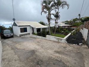 Loue MAISON À TROIS BASSINS Les Hauts