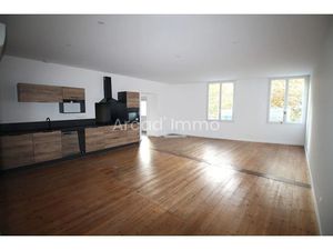 Location appartement 5 pièces 100.27 m² à Eymet (24500)  800 €