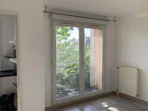 Location appartement 2 pièces 40 m² à Noisy-le-Grand (93160)  840 €