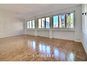 Location appartement 4 pièces 90.95 m² à Roanne (42300)  880 €
