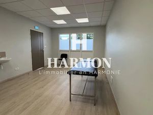 Location locaux professionnels 1 pièce 25 m² à Artix (64170)  580 €