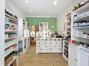 Location locaux professionnels 35 m² à Nice (06000)  810 €