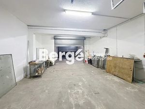 Location locaux professionnels 96 m² à Mougins (06250)  1 600 €