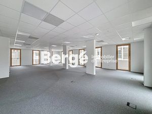 Location locaux professionnels 423 m² à Nice (06000)  7 750 €