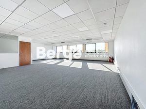 Location locaux professionnels 282 m² à Sophia antipolis (06560)  3 995 €