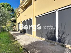Location locaux professionnels 355 m² à Valbonne (06560)  4 733 €