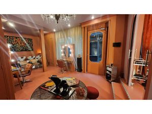 Location locaux professionnels 39 m² à Paris 8ème (75008)  2 868 €