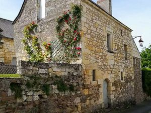 Opportunité Investisseur – Ancienne ferme de caractère avec annexes et bâtiment protégé