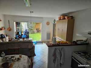 Appartement avec cour privée centre de JONZAC