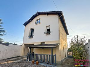 Maison de ville divisée en 2 appartements  vendue louée Idéal investisseur !