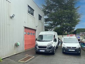 Vente local d'activités EGLY 393 m²