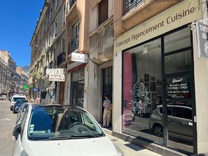 Location Local commercial 65m² GRENOBLE 38000