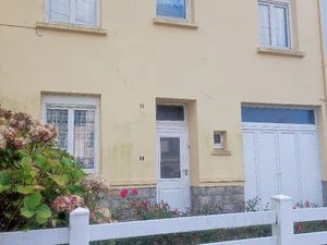 Vente maison 5 pièces 80.5 m² à Douarnenez (29100)  197 950 €