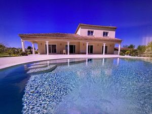 Maison de qualité à L'honor de cos