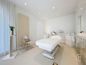 Instapklaar handelspand op toplocatie in bruisend centrum