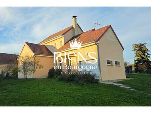 CHAGNY BELLE MAISON CONTEMPORAINE AVEC 4 CHAMBRES ET PISCINE