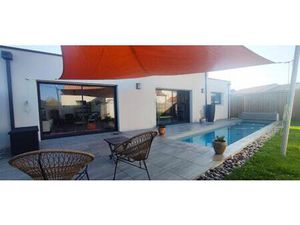 Maison Prefailles proche Mer et Centre -ville 5 pièce(s) 128 m2 hab avec piscine chauffée