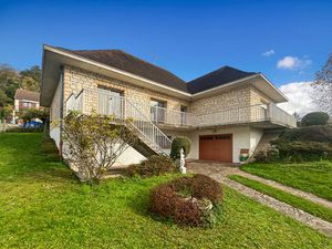 Vente maison 5 pièces  238.00m²  Vaux