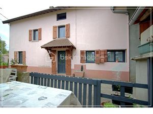 Vente maison 8 pièces 170 m² à Les Abrets (38490)  379 500 €