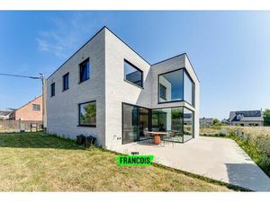 Huis te koop in De Haan met 4 slaapkamers