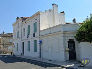 Vente immeuble 286 m² Pauillac (33250)