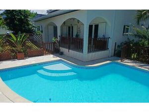 Maison Saint-Louis 170 m² T-6 à vendre  489 000 €