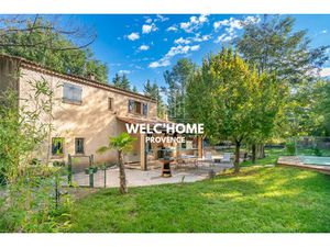 Maison Individuelle de Charme avec Piscine et Grand Terrain –