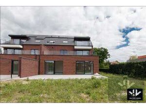 Ruim gelijkvloers nieuwbouwappartement met 4 slaapkamers ...