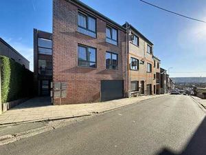 RECENT APPARTEMENT + STATIONNEMENT