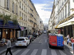 Boutique de 142m2 sur 2 niveaux à louer Quartier Drouot 75009 Paris