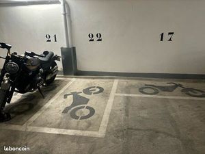 Location Place Moto - RER À Vincennes Ligne 1 Bérault